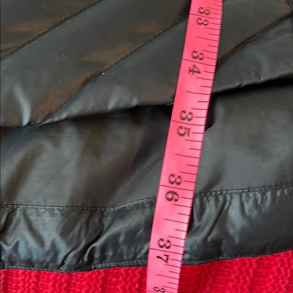 Eddie Bauer Black Puffer Jacket with Quilted Design_11